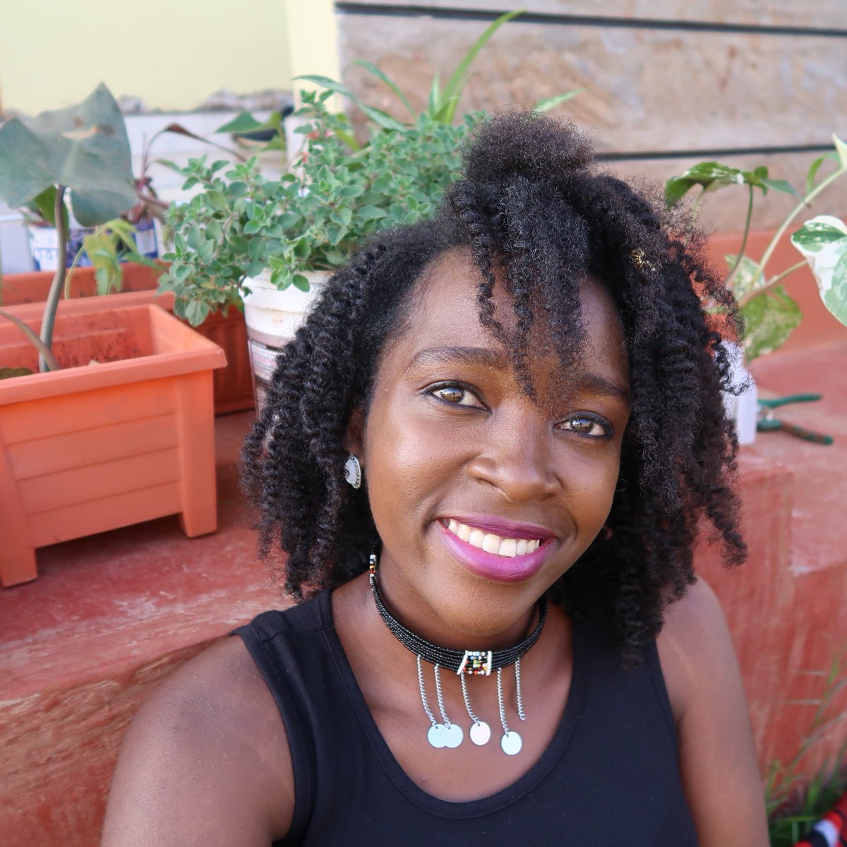 In a bid to slow down from the hamster wheel that is urban life, I forced myself to take on a hobby that did not bring me money but brought me extreme joy, forced me to switch off and reminded me of my childhood. I had to commit to doing it for an hour everyday. How it's going..