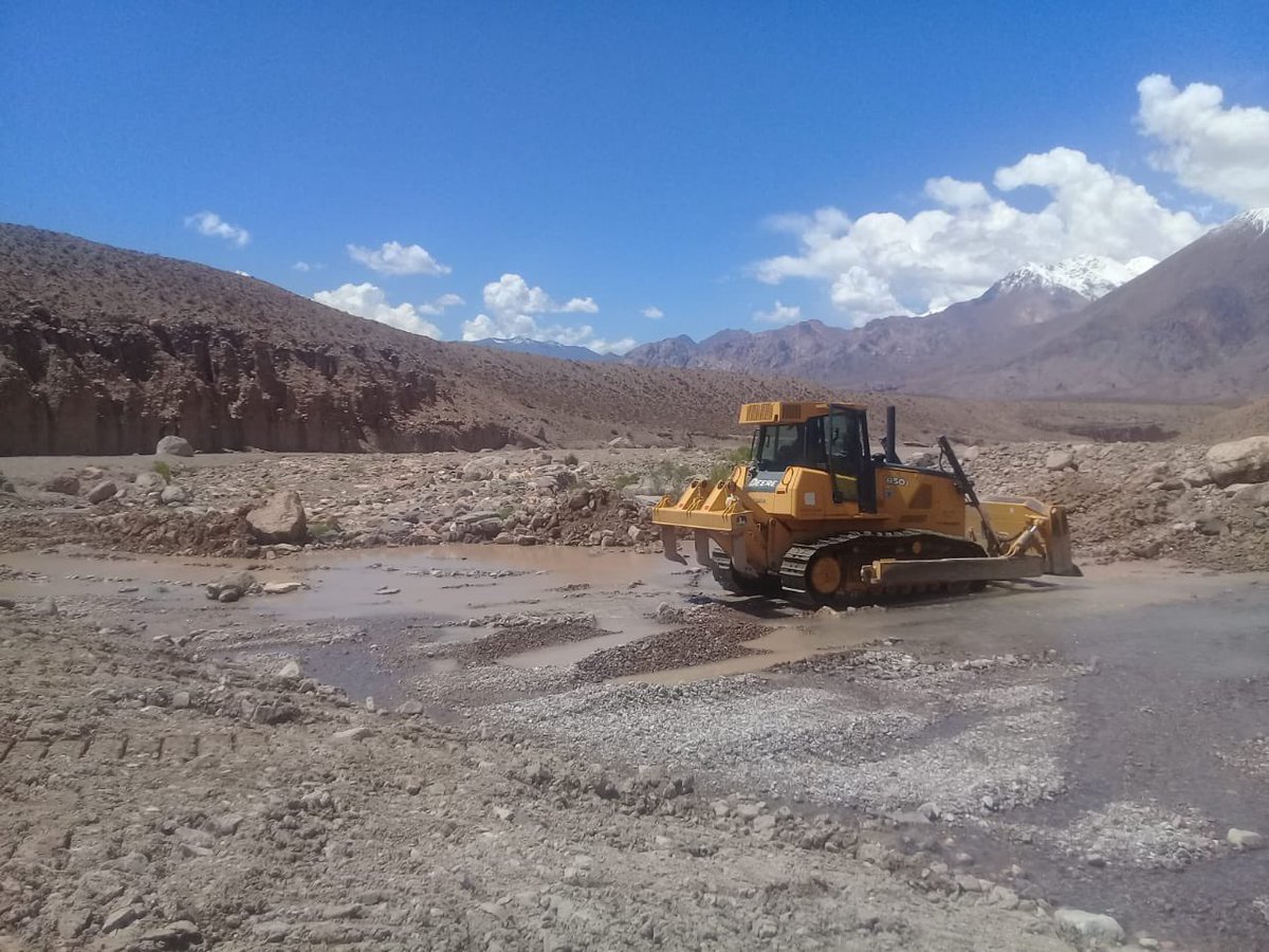 mariana_juri's tweet photo. Comenzamos la recuperación de un sitio arqueológico de más de 600 años y que es considerado patrimonio de la humanidad, declarado por la @UNESCO_es. Esta semana iniciamos trabajos hidráulicos en el arroyo Ranchillos @MendozaGobierno #CaminoDelInca https://t.co/kwICVoPgpZ