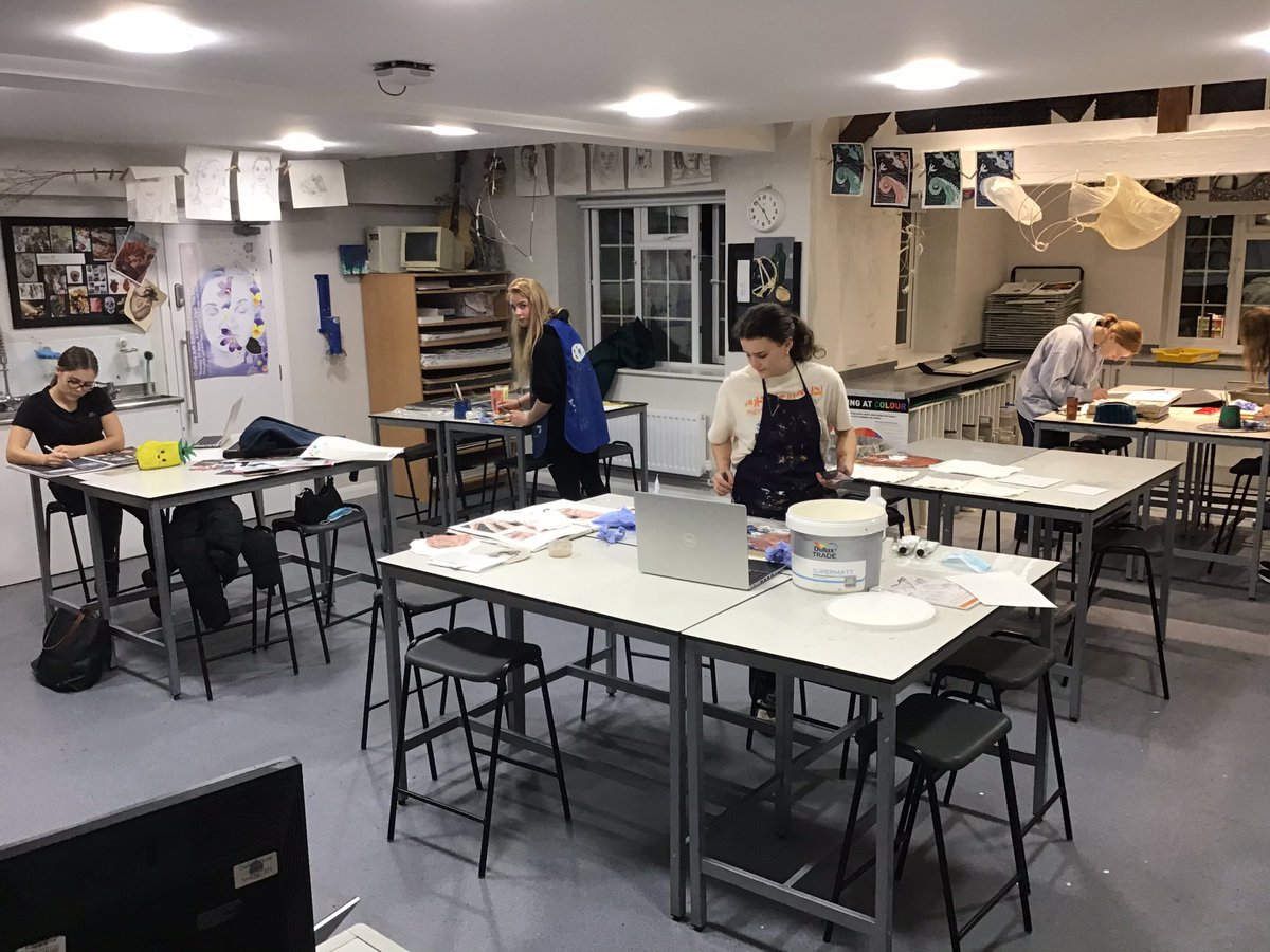 CHSArtDesign's tweet photo. Very busy twilight session in Creative Arts this evening, some awesome outcomes emerging! #whoneedsaweekend #yr11and12arefab https://t.co/tNRyCRS2m5