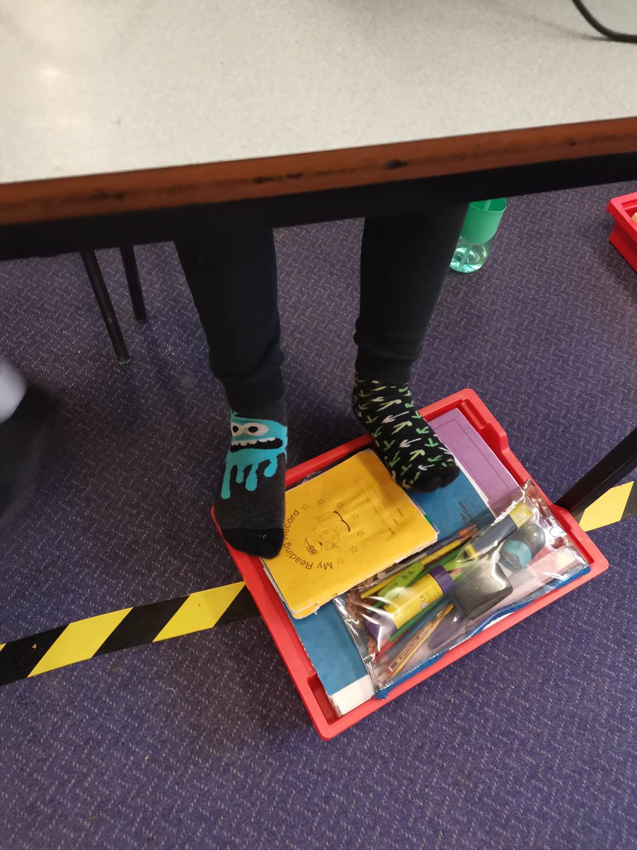 Spetisburyprim1's tweet photo. Strange goings on under each desk to end our anti bullying week. Odd socks day to help celebrate individuality and our uniqueness. You are all beautiful ❤️ #antibullying #oddsocks https://t.co/uk4c8PwpjE