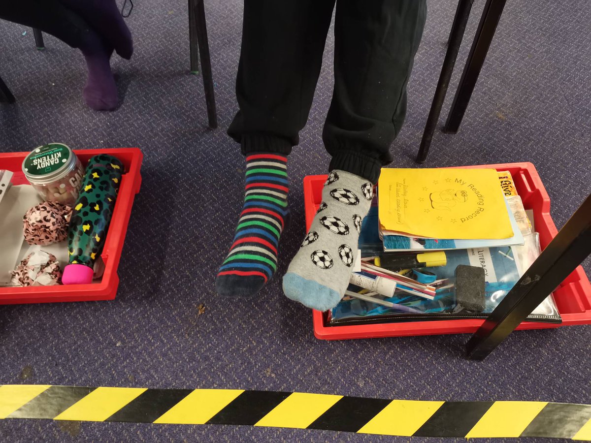 Spetisburyprim1's tweet photo. Strange goings on under each desk to end our anti bullying week. Odd socks day to help celebrate individuality and our uniqueness. You are all beautiful ❤️ #antibullying #oddsocks https://t.co/uk4c8PwpjE