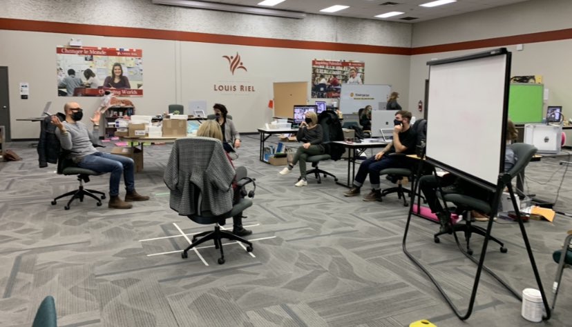 LFHS_LRSD's tweet photo. A great morning working with @BrendaLAugusta Thinking about the big ideas of assessment in the context of learning from home. #learningisdoingbetter https://t.co/vagxLcuzHI