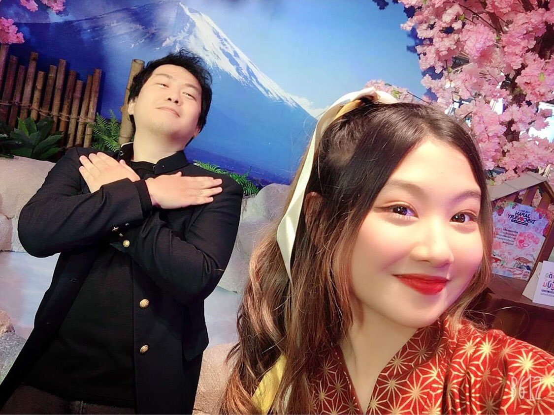 KenYattaStudio's tweet photo. งามแต๊งามว่า งามป่ะล้ำปะเหลือ งามบ่มีไขเกิ๋น งามหมดตึงตั๋ว งามบ่เกยเผื่อไข #sy51 #yingsy51 #pimsy51 #plammysy51 #ploypimsy51 #prikwansy51 #firstsy51 #guitarsy51 #namsy51 https://t.co/JjRgt56Gw2