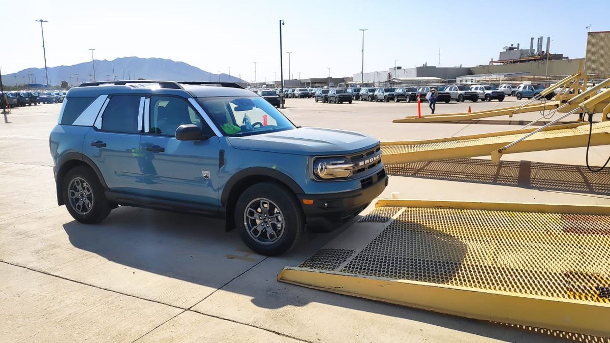 FordAuthority's tweet photo. Ford Believes That New Models, Expanded Services Will Drive 2021 Growth https://t.co/1O3gar82Bl https://t.co/r5Tg3Bsheu