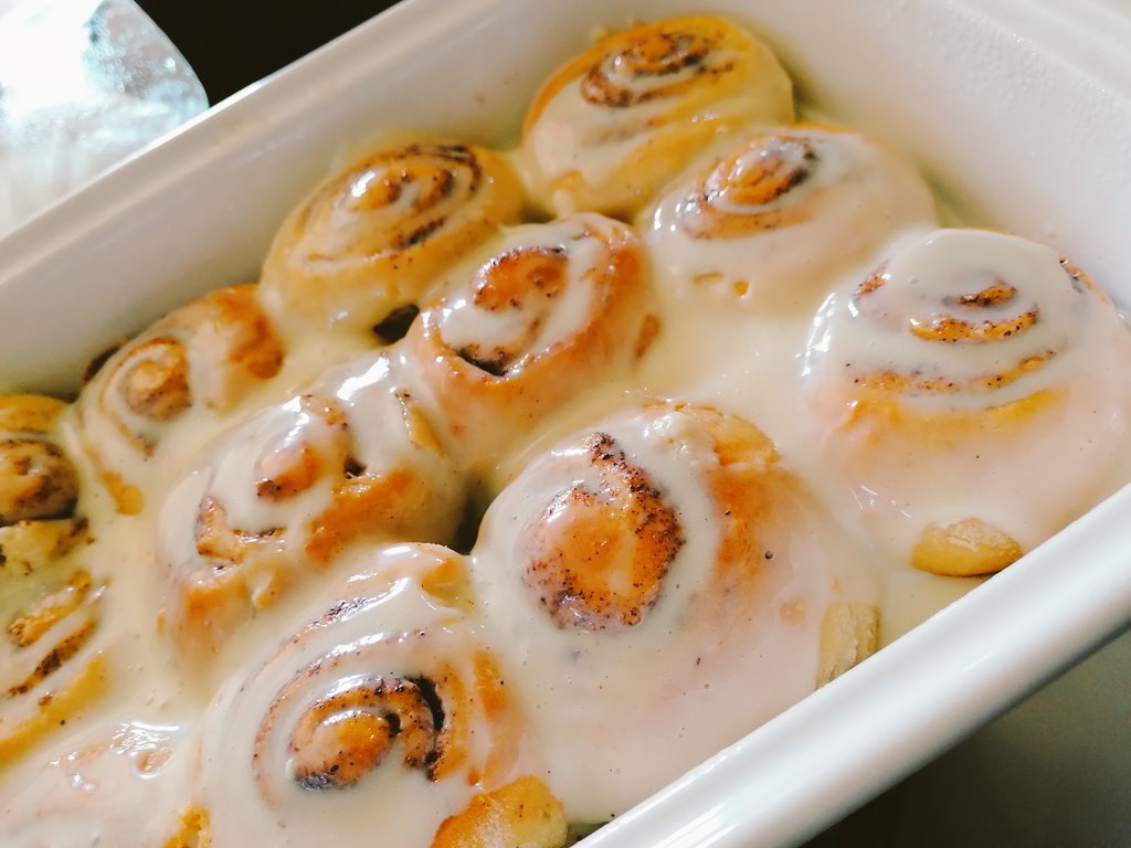 SugarBakery_sd's tweet photo. هاي ياخوانا
اعملو ريتويت، فولو ومنشن ٢ من اصحابك
وحا افوز ٣ ناس بي Cinnamon rolls.
السحب يوم الأحد أن شاء الله 
بالتوفيق ♥️♥️♥️♥️ https://t.co/1mqUiXhRJI