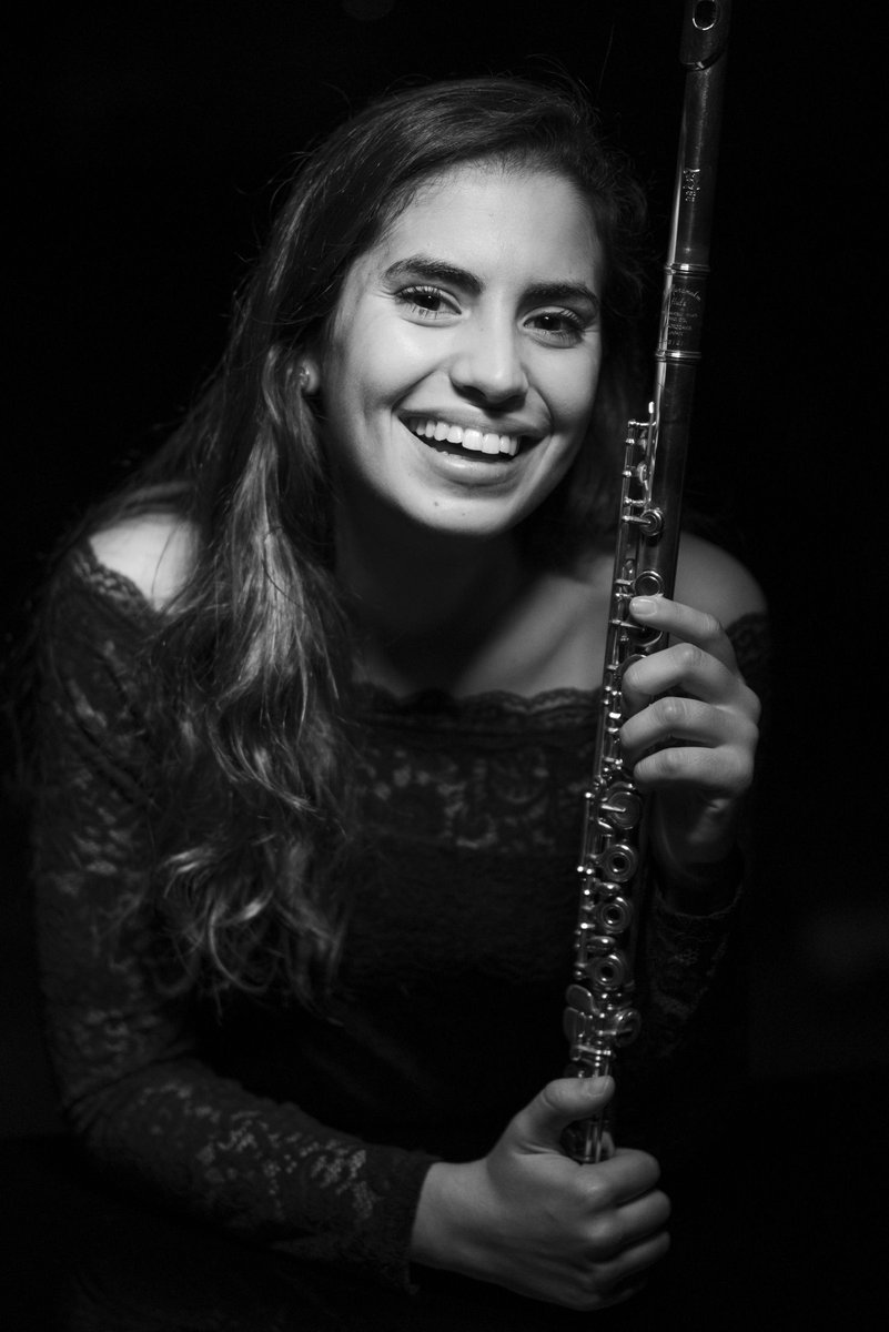 EscuelaRSofia's tweet photo. Recuerda, ¡a las 19:30h puedes escuchar el concierto del #CicloDaCamera en nuestro canal de YouTube!
🎺 Grupo O Globo
🎶 Obras de Danzi, Nielsen y Ligeti
📣 20 de noviembre, 19:30h
📺 https://t.co/lu8YgB7zID https://t.co/tgHRA8QBtg