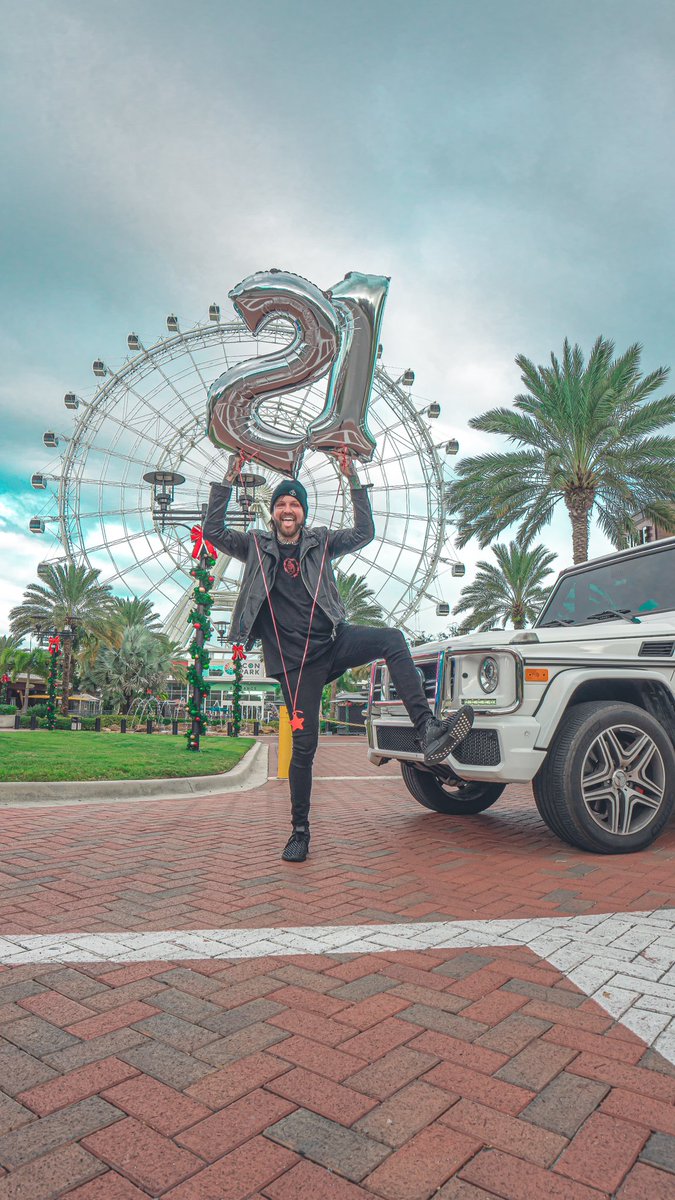 FRONZ1LLA's tweet photo. I finally turned 21!!!! Thank you all so much for the birthday wishes 🥳 

PS- All I want for my birthday is for you to hit this link &amp; grab something from the new @STAYS1CK collection we just dropped 10 minutes ago! 🥳

https://t.co/GjkCXYz3E9 https://t.co/5f3mjUGpKm