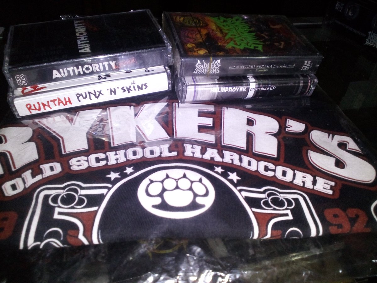 All new! 
Tidak semua segel. 
Kaset: 
Authority. Runtah. Godless Symptoms. Helm Proyek. 
50k/pc. 
Kaos: Ryker's 
Official. 2014. Revision Entertainment. 
200k. Size M. Only 1pc. 
WA: 0818614560
<a href="/KrowMerchDealer/">IG: @krowmerchdealer</a> 
IG: @krowmusicdealer