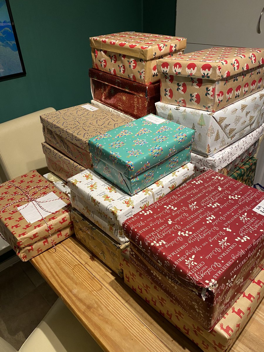 emmamorton92's tweet photo. 17 shoeboxes packed, wrapped &amp; ready to spread some Christmas cheer to Manchester’s most vulnerable and in need. Thankyou to everyone who has contributed. So much thought and care in every box! @EmmaCharnock87 @l_kusyk @JillWil01617783 and many more from the research teams! 🎁🎄 https://t.co/5CKgdca1ql
