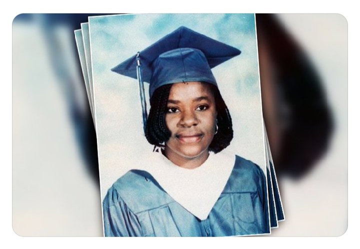 dpburnette's tweet photo. @goldy_13 @keithboykin here she is https://t.co/arf2fTm2Ja