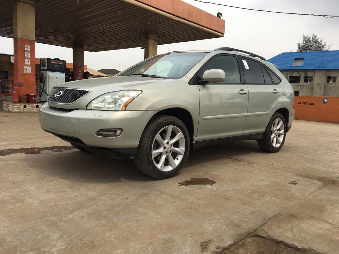 EkemodeV's tweet photo. 2006 Lexus RX 330

3.8m

Tokunbo 

Omole estate, Lagos state 

07050756490 or 08030471904, DM is also open 

#peterandpaul #gbtwitter https://t.co/EZ4dDayU8O