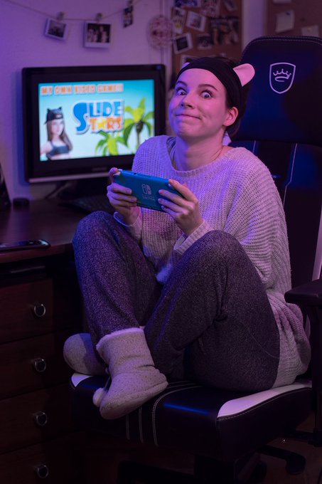 Me as a gamer girl: expectation vs reality 🤣  I&rsquo;m happy to announce that @slidestars , the game where