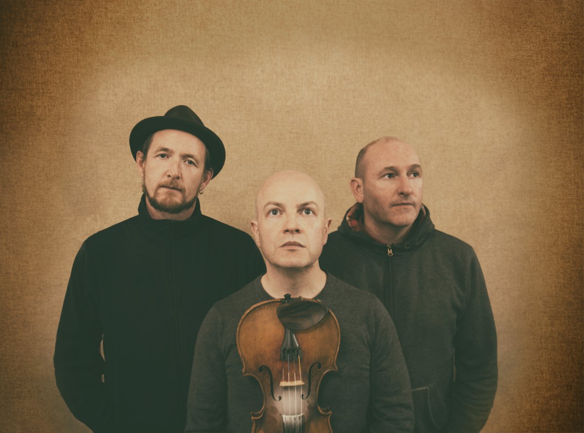 Folk Festival friends, Michael McGoldrick John McCusker and John Doyle have recorded a very special Christmas show which you can stream from the comfort of your home! To find out more follow the link below

👇👇👇 

myplayer.uk/christmasathome