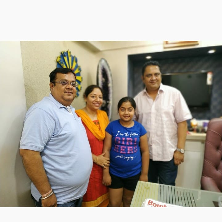DiipeshArrora's tweet photo. @sanjaybjumaani Yes Sir... I know... these are the Pictures #Amethyst Is Stands Taller Than Your #Height #6Feets https://t.co/dkpzV7qTtv