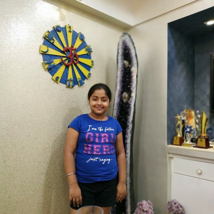 DiipeshArrora's tweet photo. @sanjaybjumaani Yes Sir... I know... these are the Pictures #Amethyst Is Stands Taller Than Your #Height #6Feets https://t.co/dkpzV7qTtv
