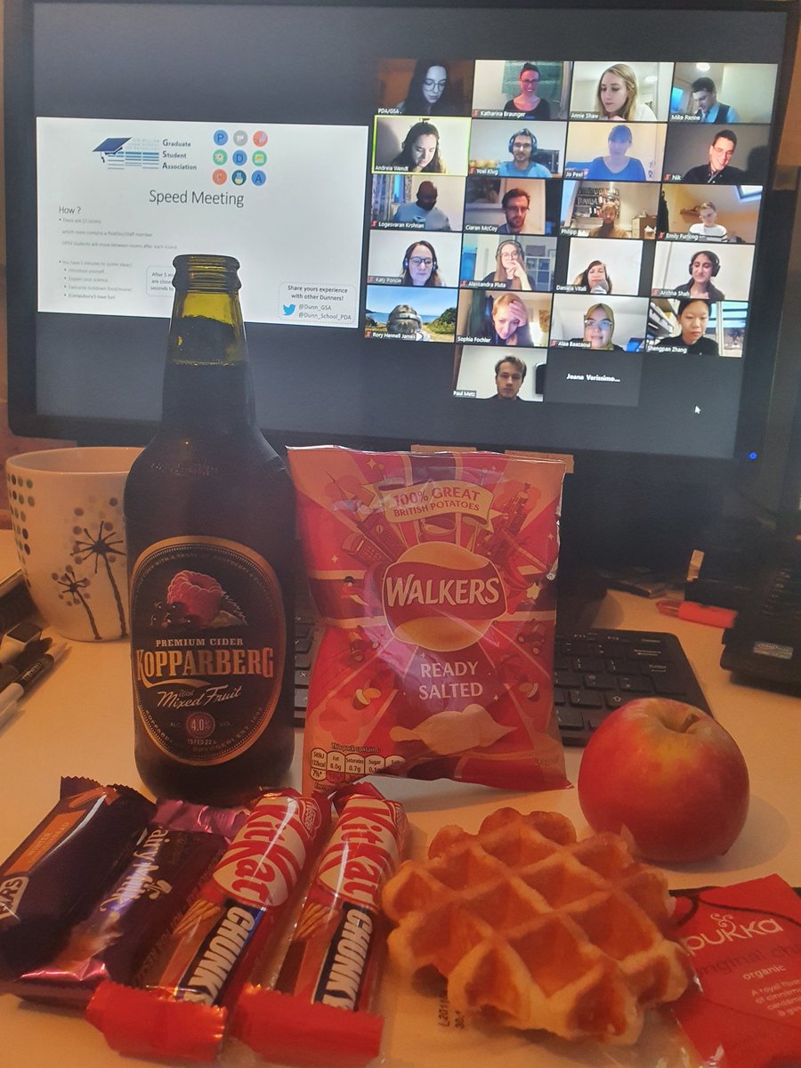 ScienceBrownie's tweet photo. Thank you @Dunn_School_PDA and @Dunn_GSA for a fun meet-up including snacks! https://t.co/C9KDyISb4C