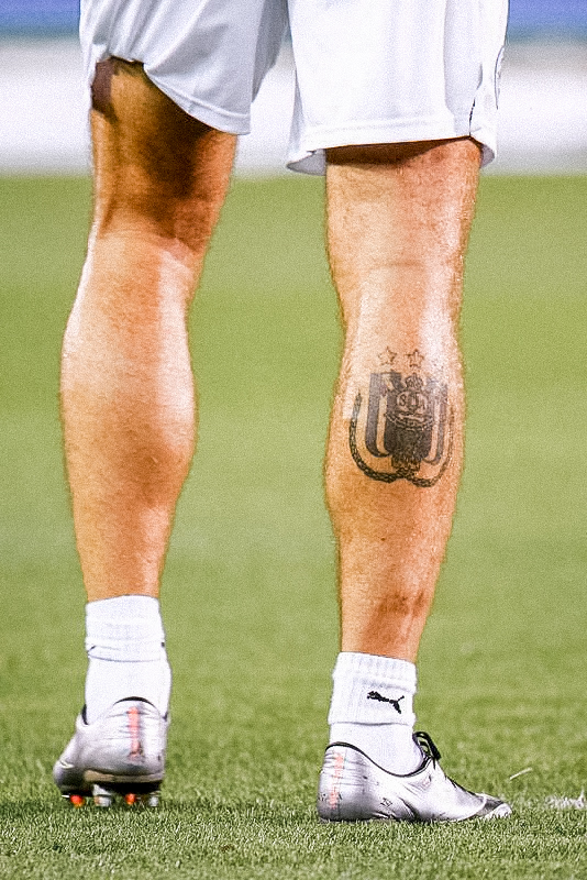 rscanderlecht's tweet photo. Un vrai guerrier met fin à sa carrière. Voor altijd een held van het Park. Thank you for everything, Wasyl. 💜 #legend https://t.co/fXoe2BIUn3