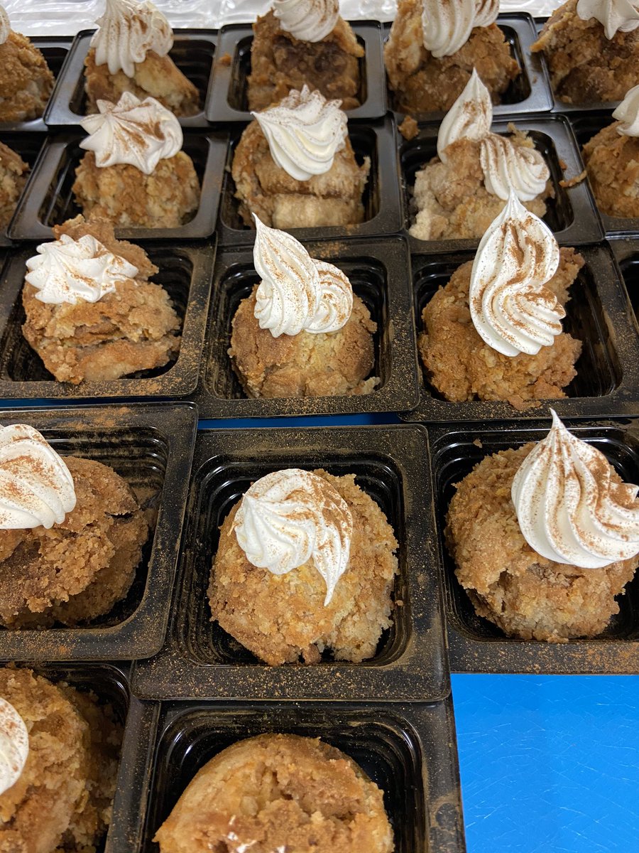 TNG_AlleghenyIU's tweet photo. AIU students got to enjoy a delicious Thanksgiving feast made by the amazing cafeteria staff!
@TNG_JanetC https://t.co/ebqBJpKE7N