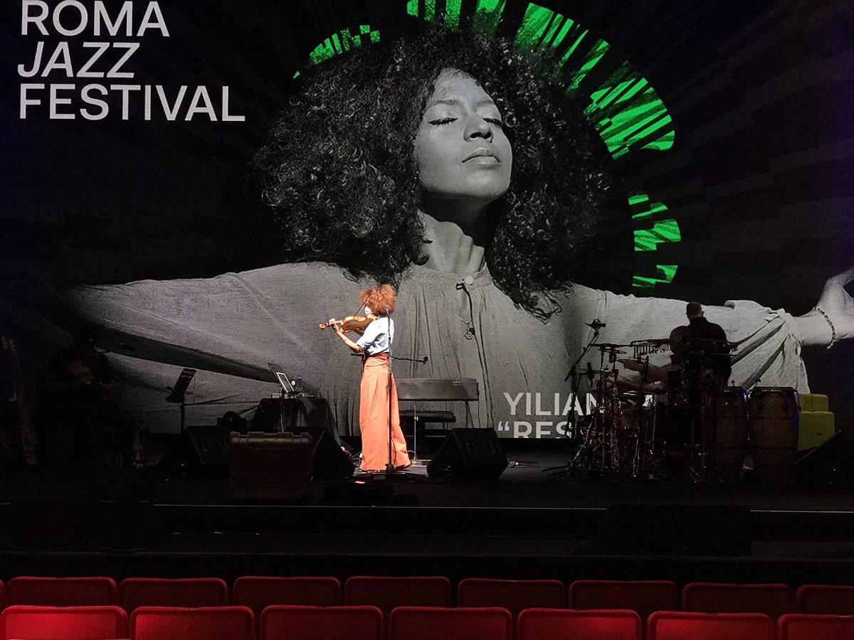 AuditoriumPdM's tweet photo. Qui in Sala Petrassi #yliancanizares si sta scaldando per il concerto 🎶 di questa sera! Puoi vedere il concerto in streaming direttamente da casa!
#jazzforchange
👉 https://t.co/vyAZHpPLem https://t.co/uM9TMSzFH3