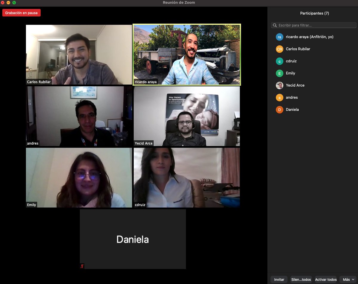 rarayag's tweet photo. Ayer finalizamos la certificación de #DesignThinking, y #LeanStartup donde se revisaron aproximadamente 15 herramientas o técnicas para aplicar https://t.co/JlCHbWm7cd