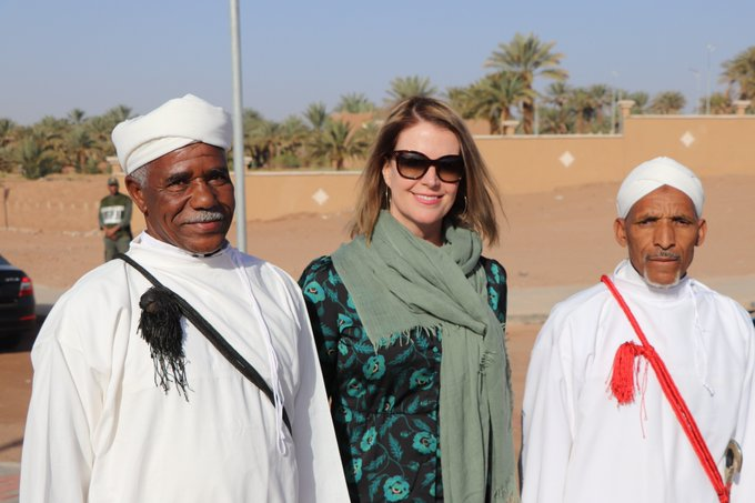 NellStewart's tweet photo. Mes premiers 4 mois au Maroc, non impactés par la #COVID19 (hamdullah!) ont été jalonnés de rencontres en personne avec des gens formidables dans plusieurs régions du pays : #SoussMassa, #MiddleAtlas, #Fez, #Zagora, #Ouazarzate #Marrakech & plus encore... 4/10 https://t.co/JgSu70P812