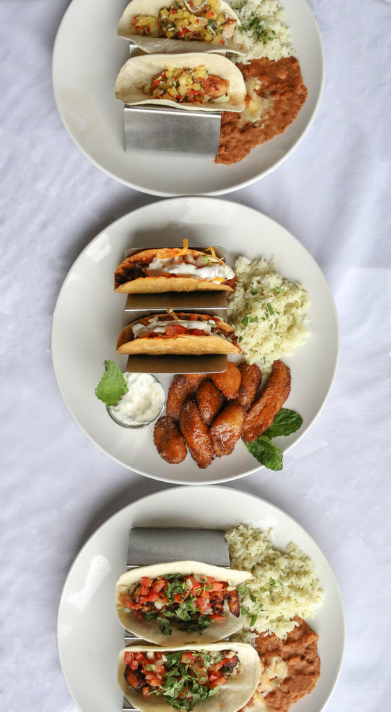 Mex_Restaurants's tweet photo. Rough day? Don’t even think about cooking! Order your favorite Taco Platter + To-Go Cocktails for pick-up! Online ordering is available on our website: https://t.co/lNlhLJKeC2 https://t.co/6vhhmpJhFU