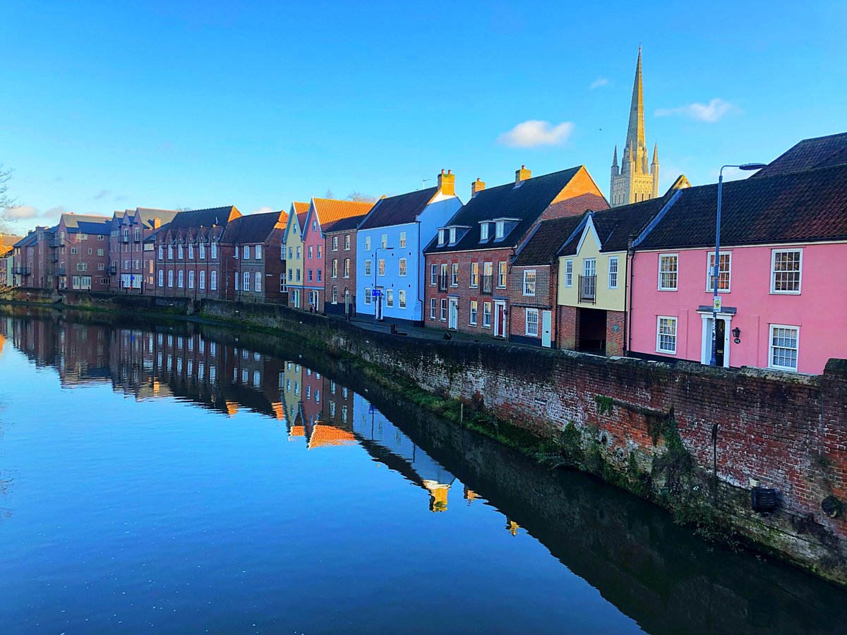 UMabroad's tweet photo. If you haven't already, vote for your favorite submissions for our international photo contest. We have three categories: Gophers Abroad, Favorite Place (pictured), and Video: Places and Faces. The contestants are counting on your input!
#lacphotocontest #photocontest #UMabroad https://t.co/iVQDOG3ta0