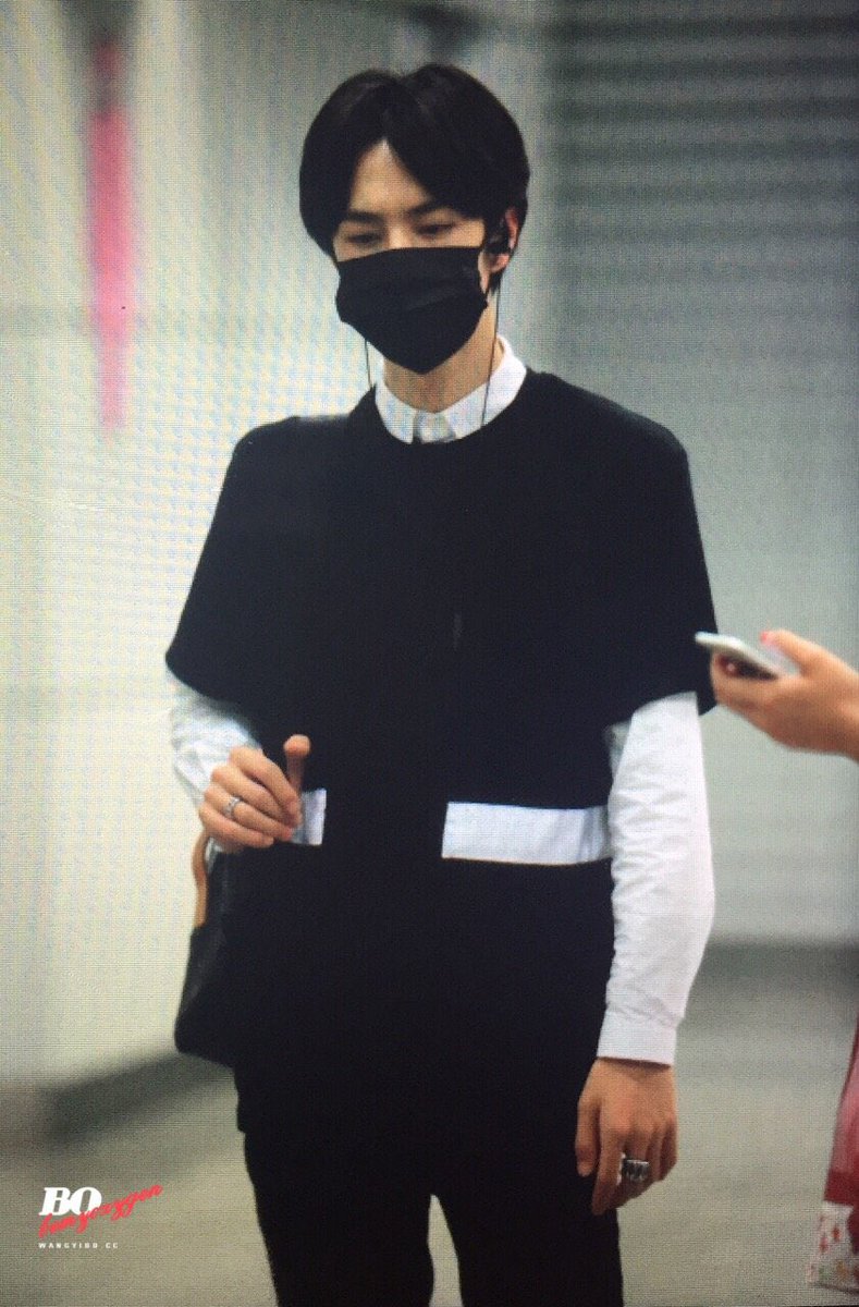 Yibo and his wired earphones throughout the years(and his precious fashion style)