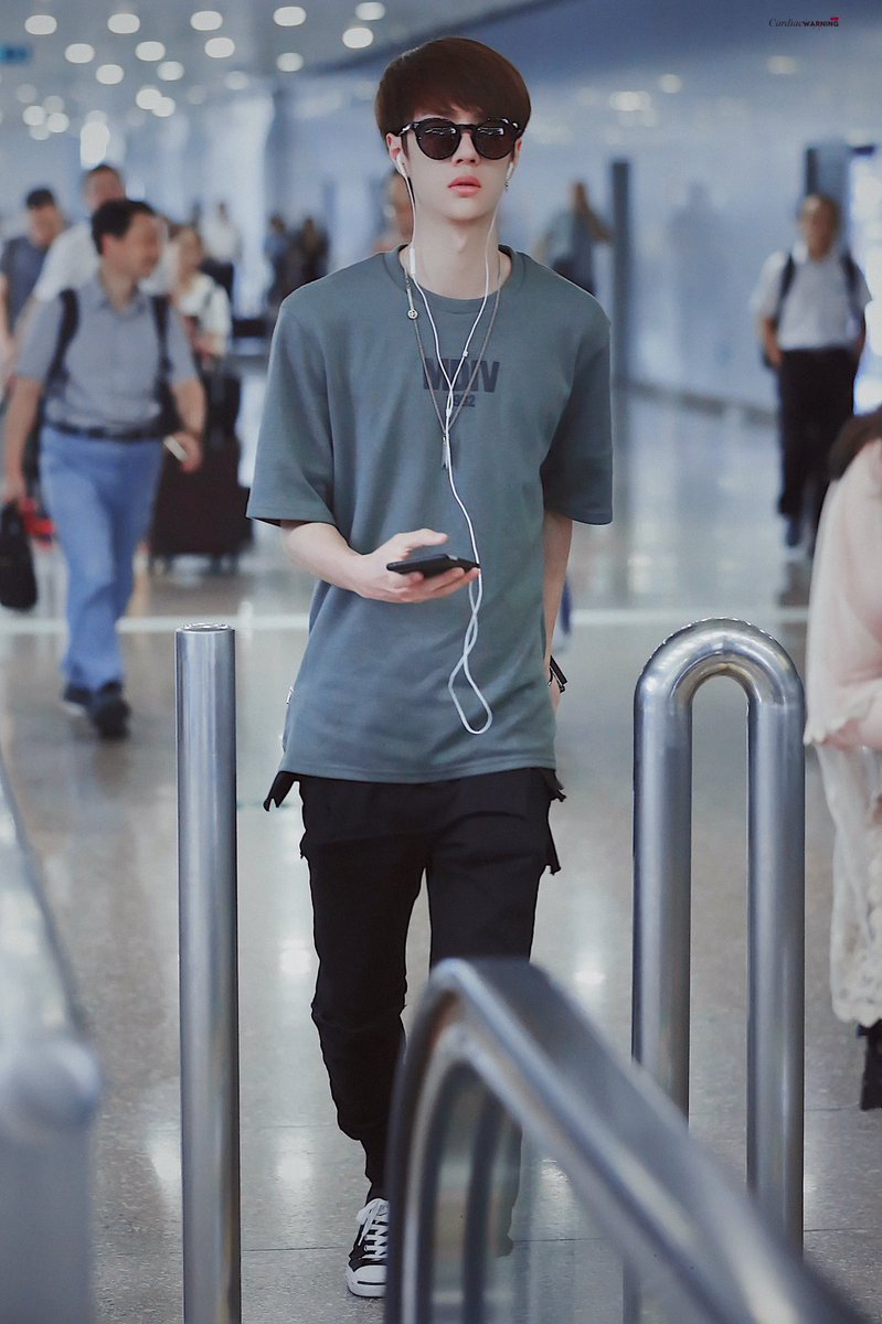 Yibo and his wired earphones throughout the years(and his precious fashion style)