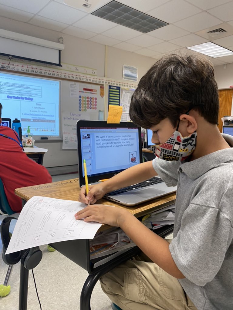 JenBlount__'s tweet photo. Our 3rd grade @GGEseagulls were back on the hunt today in our fall themed multiplication and division virtual scavenger hunt! 🍂 🦃 🧡 https://t.co/cnFTIObj7w