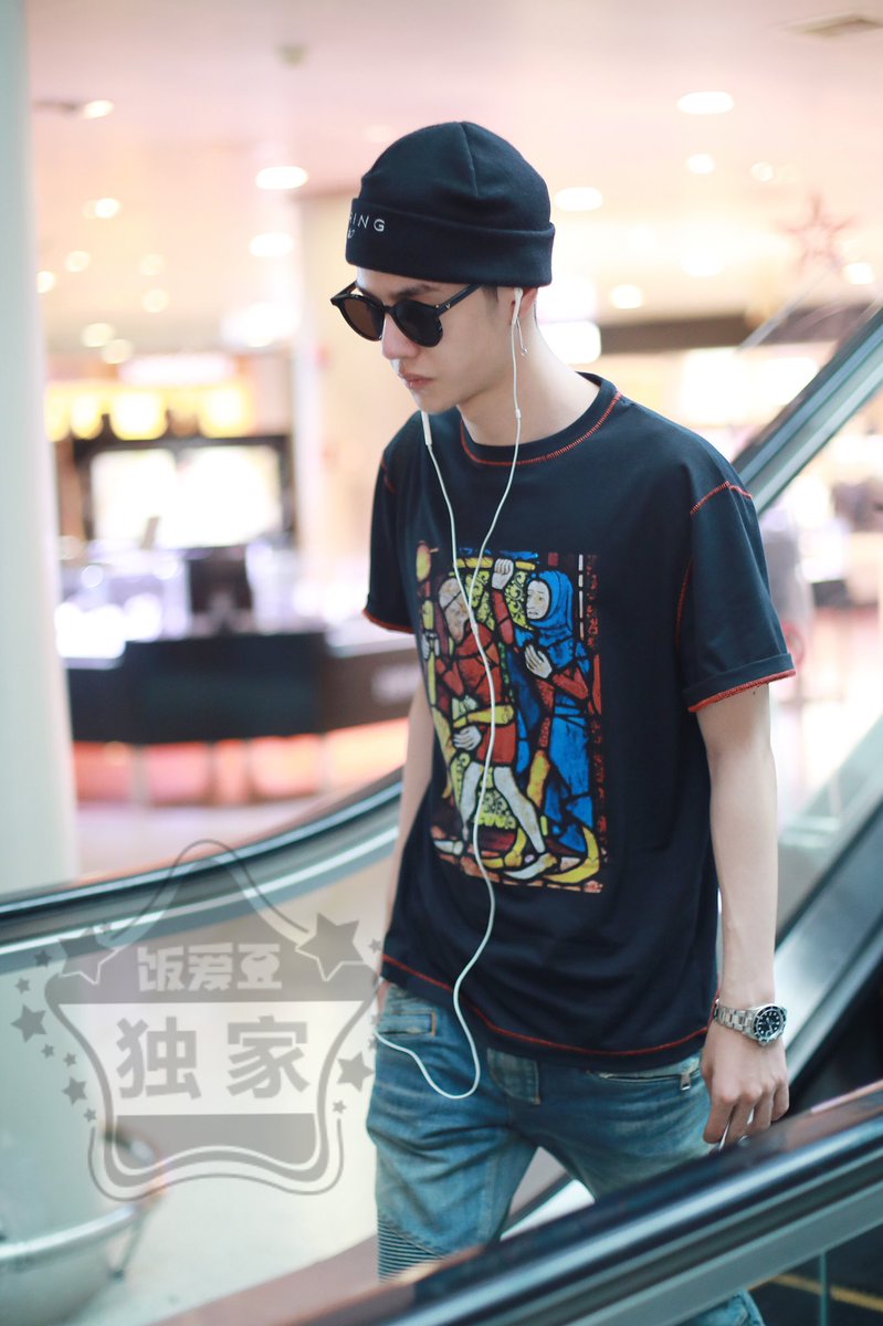 Yibo and his wired earphones throughout the years(and his precious fashion style)