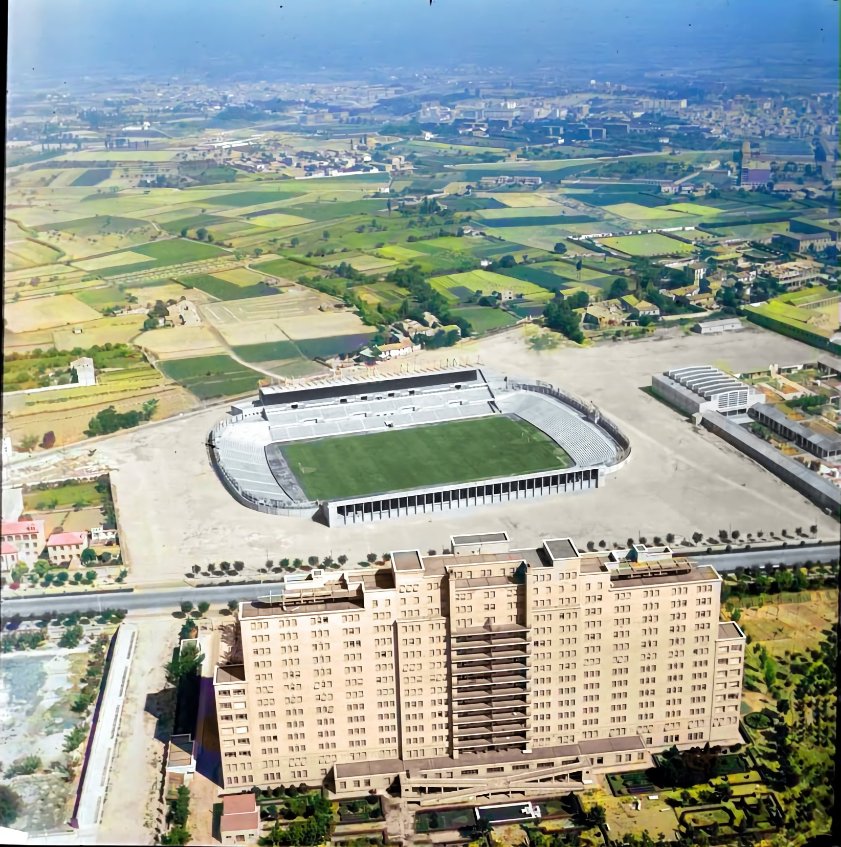 nostalgiafutbo4's tweet photo. Estadio La Romareda, Real Zaragoza,  años 60. https://t.co/8yqmUmtncD