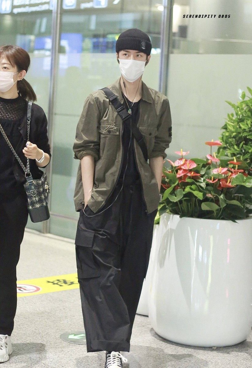 Yibo and his wired earphones throughout the years(and his precious fashion style)