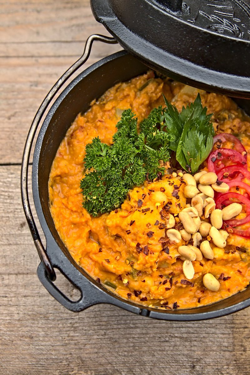 dachzeltnomaden's tweet photo. Der Heutige Star zum #FUTTERFREITAG, dieser vegane Süßkartoffel-Erdnusseintopf! 🤩

Ihr habt auch ein Rezept?🥞
Schreibt uns an: mail@dachzeltnomaden.com⠀⠀⠀⠀⠀
Das ganze Rezept findet ihr bei uns auf dem Blog!👨‍💻
👉 https://t.co/3Ua5XmOSbc 👈

📸by https://t.co/nsH0IQdf4q https://t.co/durA4PL7z2