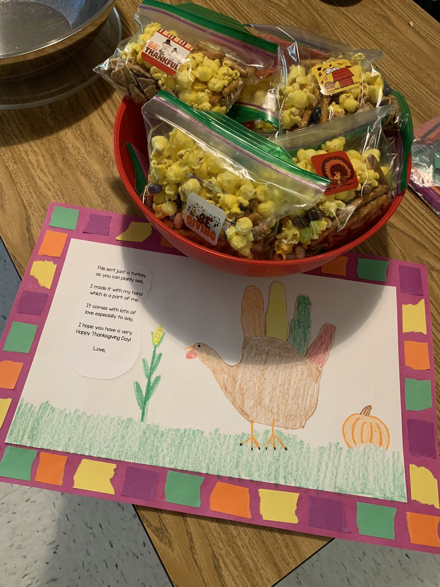 KennedyAndry's tweet photo. A different kind of Thanksgiving feast this year. Happy Thanksgiving! #CharlieBrownThanksgiving #2020style @Peters_Kinders @andylallison @SweetApplePTO @MrsAlhadeff @SweetAppleES https://t.co/wbUZpivYge