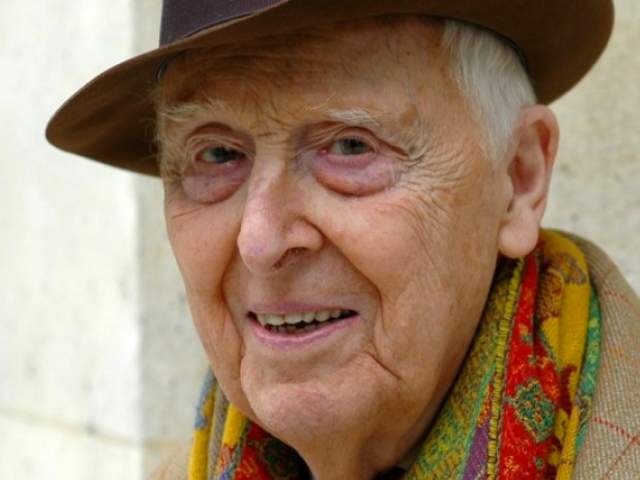 AFCannes's tweet photo. Reposez en paix Monsieur Daniel Cordier. Marchand d’art et résistant, vivant à @villecannes
, est décédé centenaire pendant les Rencontres Littéraires.  

Découvrez sur le site d’ @AFCannes
 des mémoires sonores.

https://t.co/wGDlQYOKg2 https://t.co/ingn1oAvO1