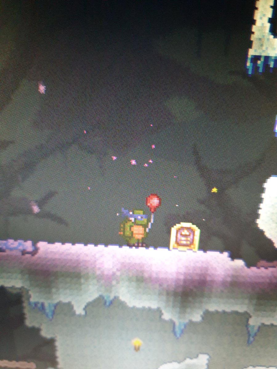 laserlauch's tweet image. Diese art von Grabstein in Terraria sieht so hart aus wie einer der Pokale in Mario Kart DS #noadd