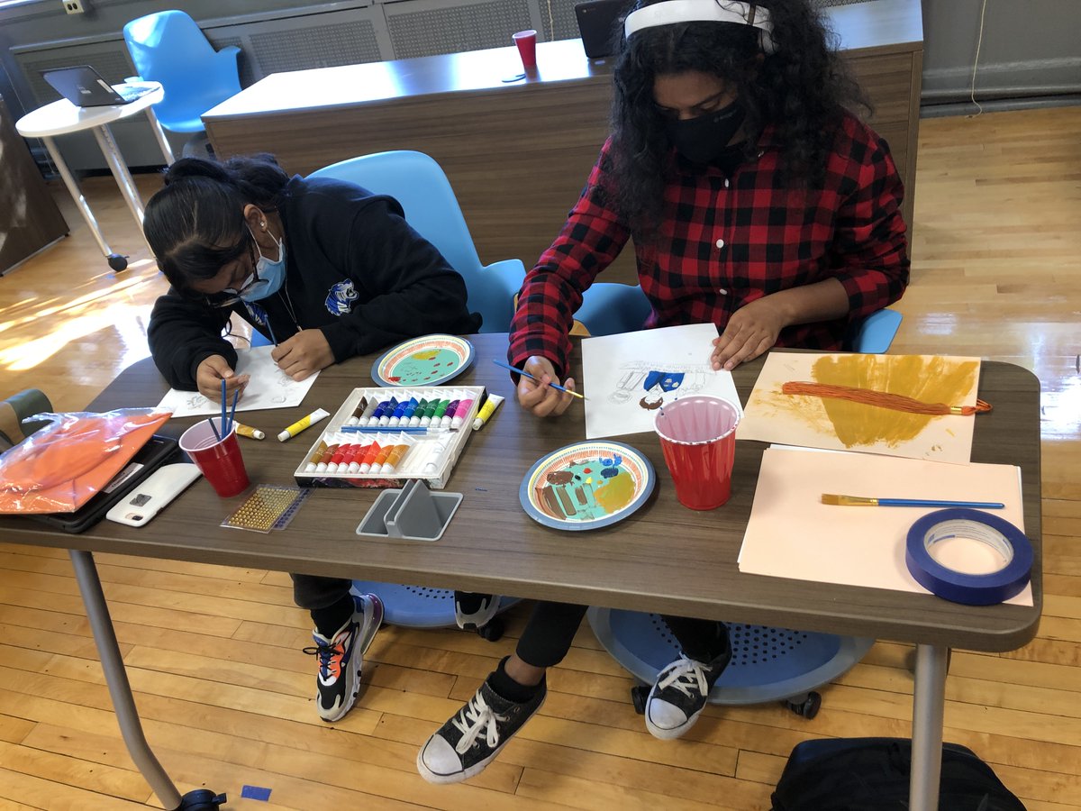 BaldwinUFSD's tweet photo. Kudos to Baldwin High School@Shubert students, Ivanna Patino and Jessica Chattergoon, who designed a stunning graduation cap for @simon_youth (#SYF)’s #OrangeGradCapChallenge. Check it out: https://t.co/3B6D0dOmZ5 #WhatsBRUINinBaldwin #BaldwinHSS #SYFMeansGraduation https://t.co/L68kB4dxof