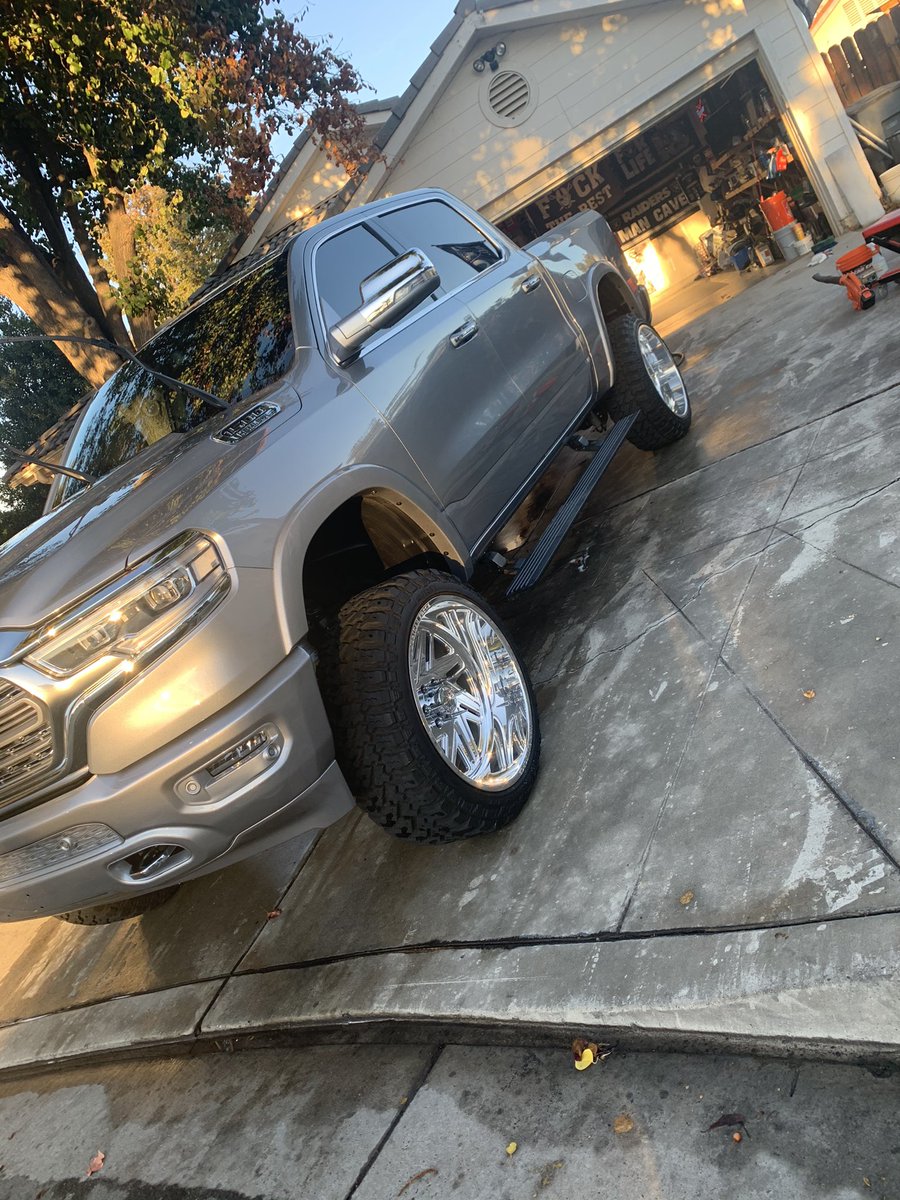 bonedooog's tweet photo. LOZANOCARWASH #KEEPITKLEAN https://t.co/2RIvoGRwcA
