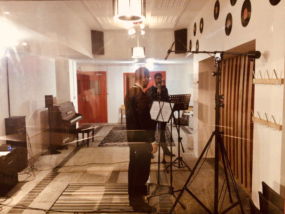 Sharing a moment of joy from our studio whilst recording a few members of the wonderfully supportive @EmbleyHampshire Staff Choir. They will be supporting the Virtual Christmas Service this year #CanDoMusic @EmbleyHead @EmbleyDeputy @romseyabbey @destinationroms @United_Music1