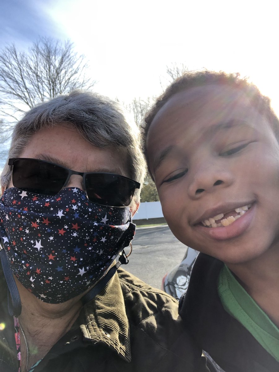 FTSD_Blakely's tweet photo. I had a chance to see some of my adorable students during virtual pickup for materials!!! https://t.co/f3S0tvfl0h