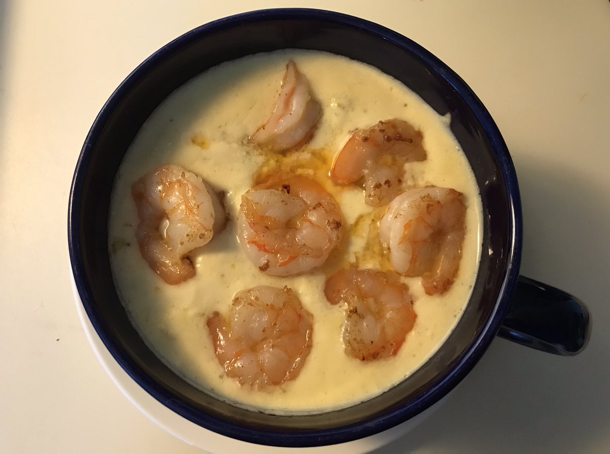ArielleBahe's tweet photo. #LunchTime: A #homemade cup of soup. Creamy Potato &amp; Broccoli Cheddar with Chicken Breast, Salmon &amp; Shrimp. I’m on a Salmon &amp; Shrimp kick. Warm and, hearty #AutumnMeals. https://t.co/rA6ph24cCc