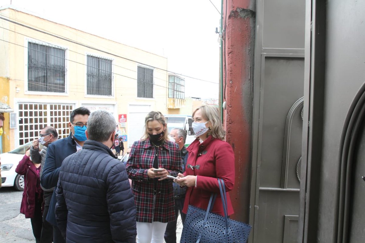 Acudí a la Contraloría Mpal. en un acto de transparencia y rendición de cuentas. 
Estoy a disposición para aclarar cualquier duda, en este caso la creación de una plaza. 
Las casi 3 mil plazas del Gob. Mpal., fueron autorizadas a través del presupuesto por el Ayto.