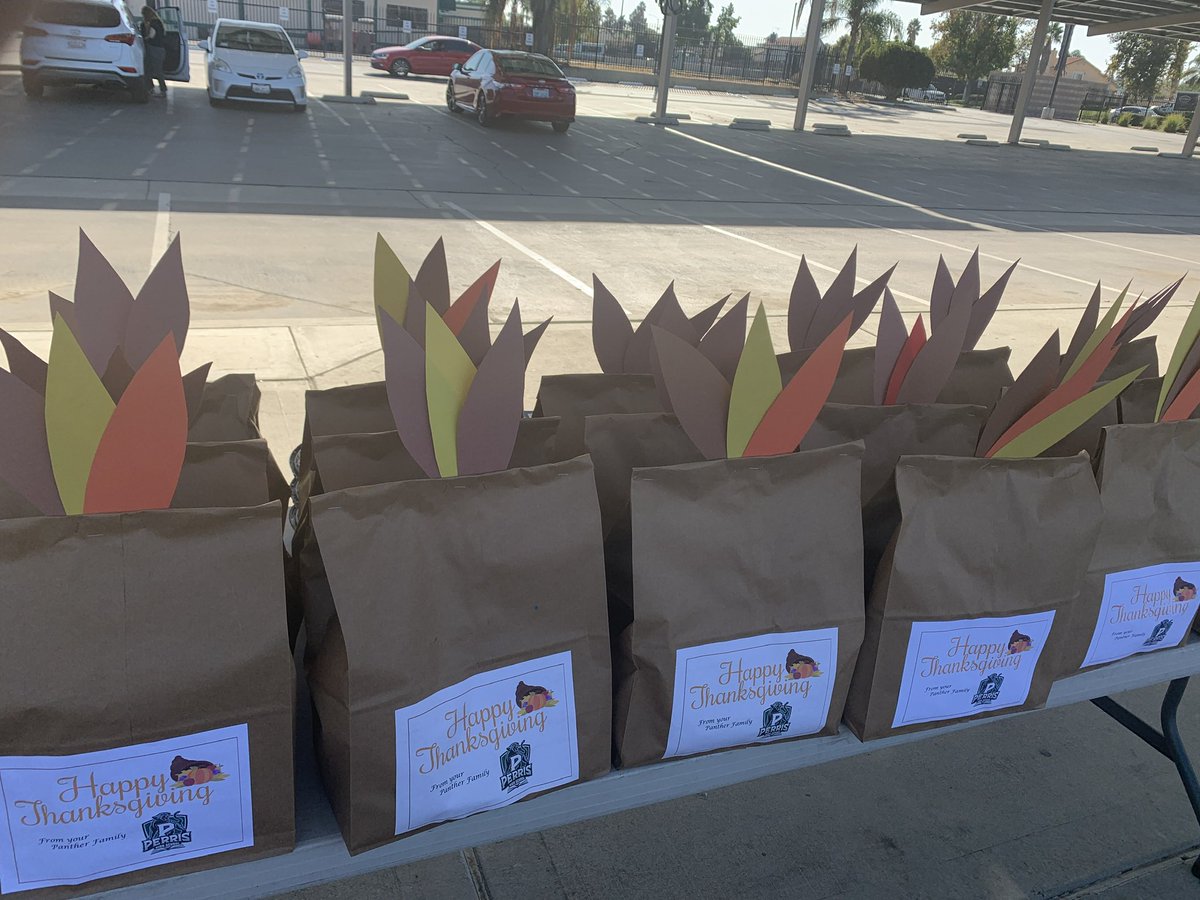 PerrisHigh's tweet image. I am thankful for the amazing staff of Perris High School, who not only donated more than ever before but also came together to distribute Thanksgiving food, turkeys, toiletries and gift cards to 60+ families from our school. Special Thanks to @ngosuna for always leading the way.