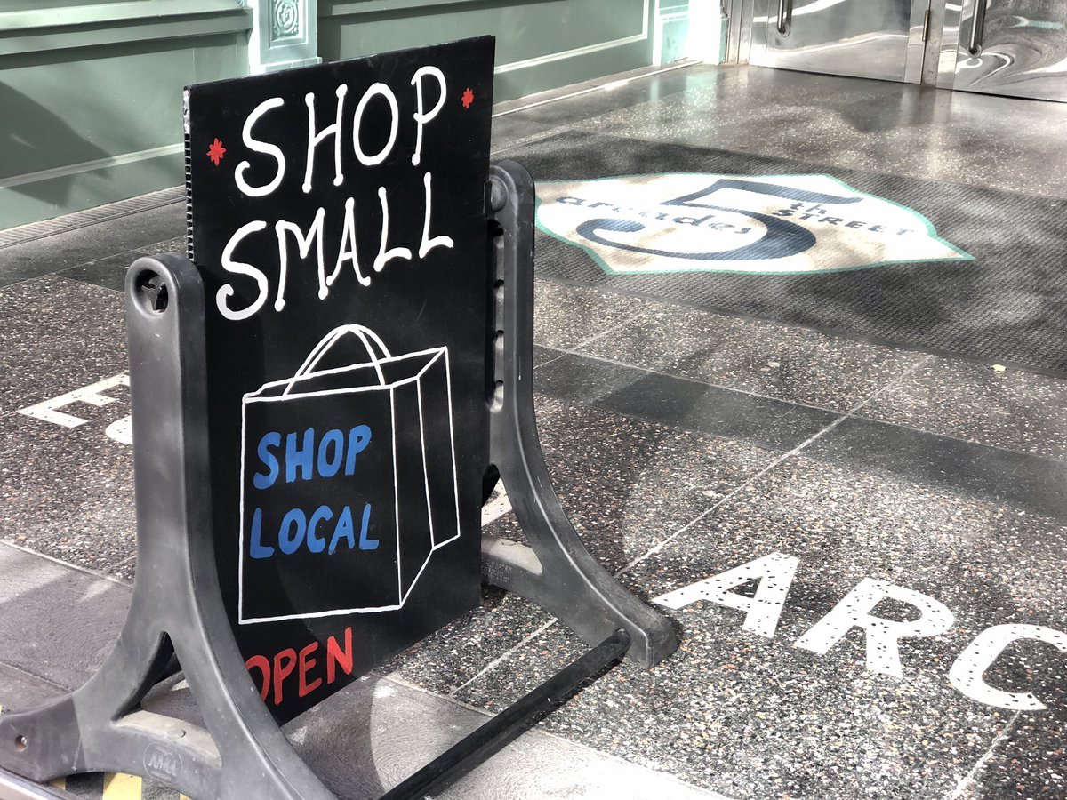 THREAD: It’s more important than ever to  #supportlocal and  #shopsmall for your Christmas and holiday shopping, household essentials, meals, day-to-day errands, or to treat yourself.  @DowntownCLE’s 5th Street Arcades is the perfect place, with many unique local businesses. (1/6)