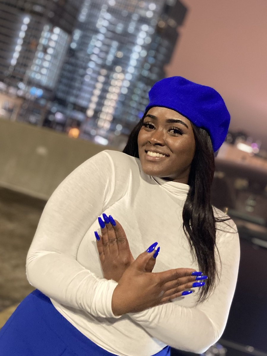 C5Bobbi's tweet photo. 🤍😌💙 FINER FridayZ‼️‼️ https://t.co/JHQHmYe8yn