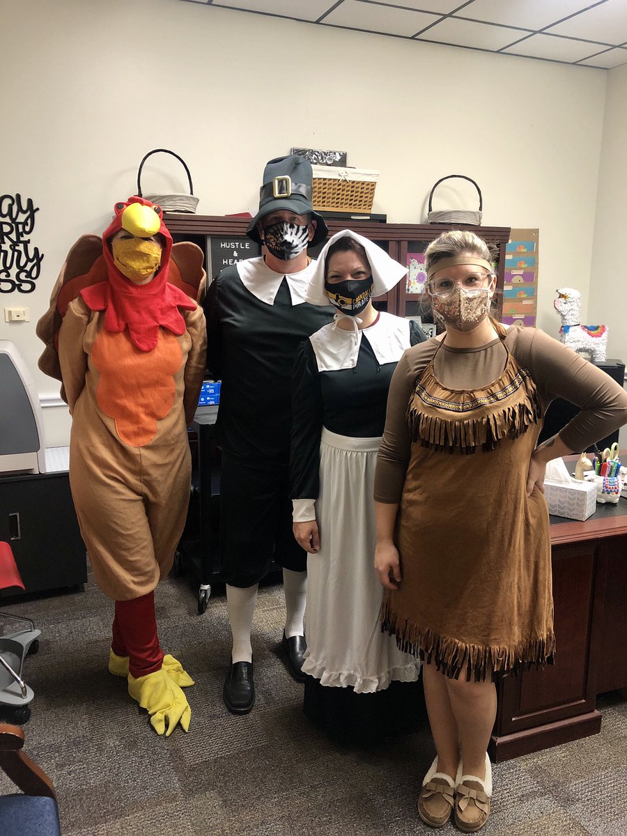 mindisueemoore's tweet photo. Happy thanksgiving from @NolaKWilson 🦃🤎 https://t.co/kumNAQVVw7