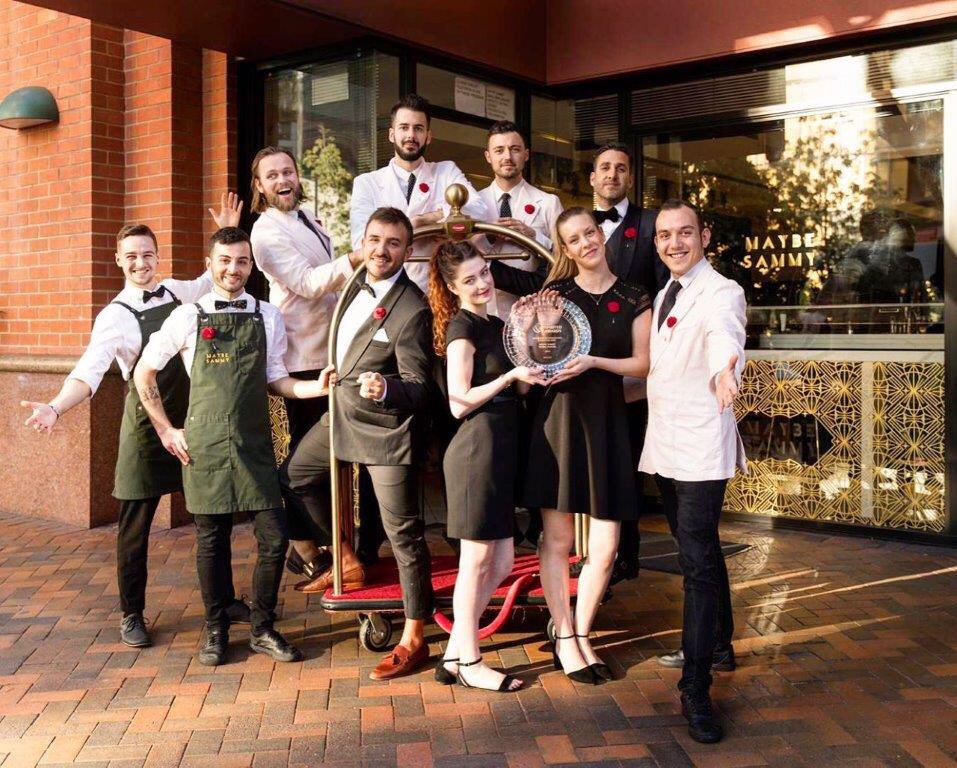 WineNewsIt's tweet photo. .@50BestBars premia il #barmanager #PaoloMaffietti, allievo @MIXOLOGYacademy, che ha portato all’undicesimo posto nella #classifica dei migliori #locali del #mondo il #cocktailbar #MaybeSammy di #Sidney, in #Australia, ma un po’ dal #cuoreitaliano https://t.co/7VnLU5kkyY
