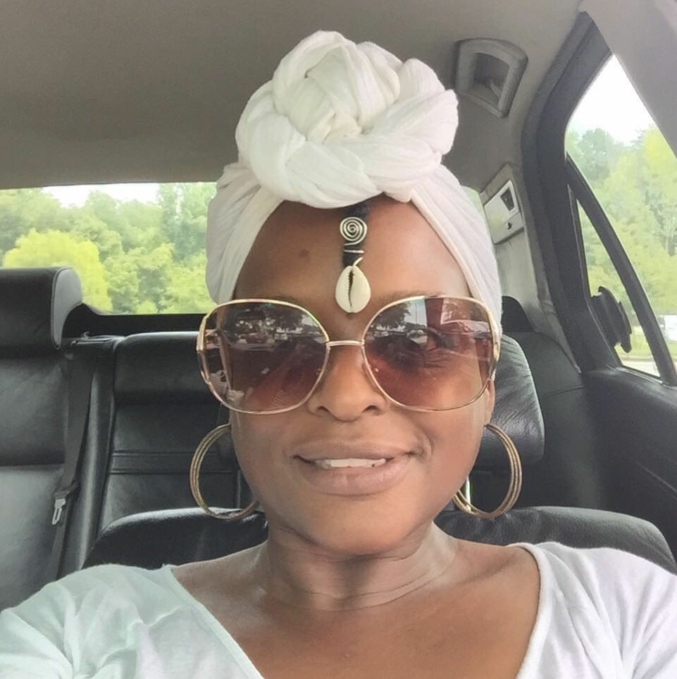 TheVineEvents's tweet photo. Happy #NationalHeadwrapDay! Click link to view #HeadwrapStylingTutorial & see different ways to style your headwrap. No look is complete without great accessories!
#StylingWithAccessories #HeadwrapDay #NaturalsRock
Headwrap Styling Tutorial Link: https://t.co/25DgFCbPpi https://t.co/3zvkwJ7FXx