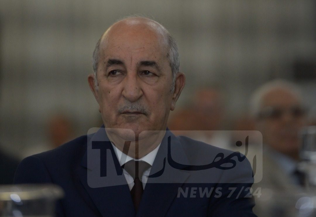 ennaharonline's tweet photo. رئيس الجمهورية #عبد_المجيد_تبون يتلقى رسالة من #المستشارة_الألمانية أنجيلاميركل 
الرسالة تلقاها #رئيس_الجمهورية بالمستشفى المتواجد به في #ألمانيا 
ميركل ��برت لرئيس الجمهورية عن ارتياحها لتماثله للشفاء جراء إصابته بـ #كورونا 
ميركل تمنت للرئيس القوة والشجاعة في بقية #فترة_النقاهة https://t.co/m8kg12kHDW